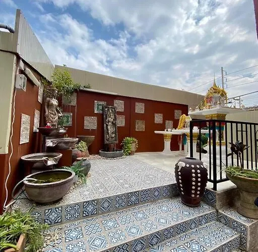 Ratanawong Place 406