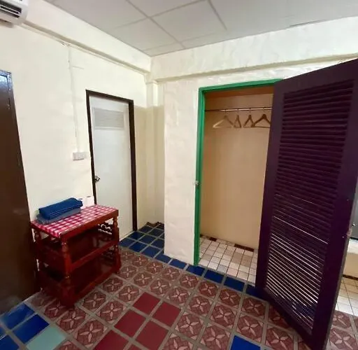 Apartment Ratanawong Place 406